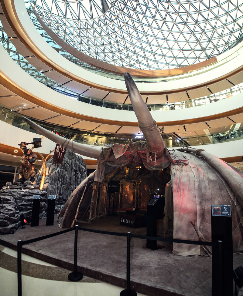 Illustration for article titled A Massive Warcraft Exhibit Just Made This Mall The Best One In The World